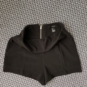 🎃black dress shorts